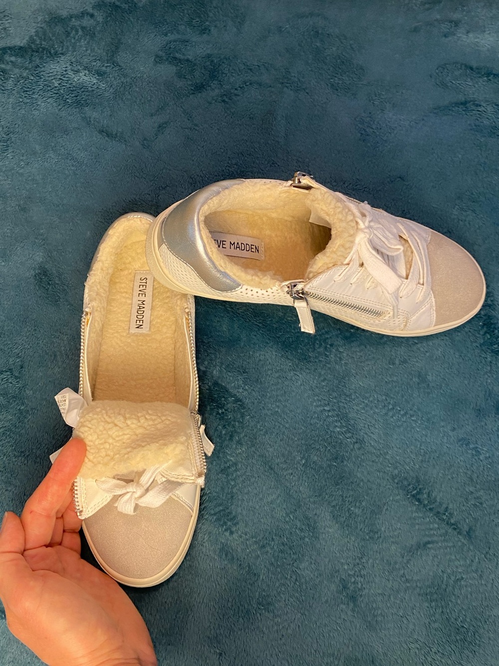Steve Madden Cream/White Leather Sherpa-Lined Zip Lace Sneakers, size 8.5